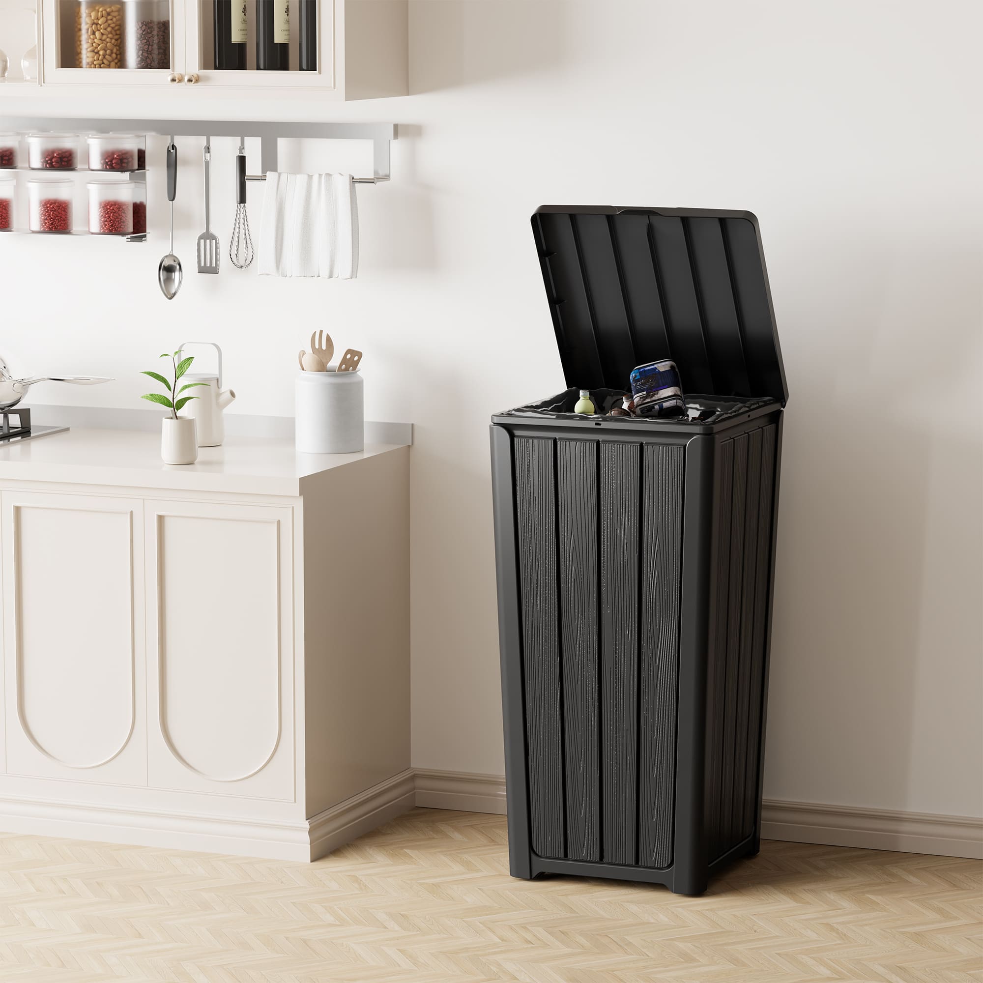 23 Gallon Trash Can